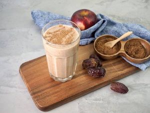 Apple and Spice Smoothie contains liver cleansing foods 
