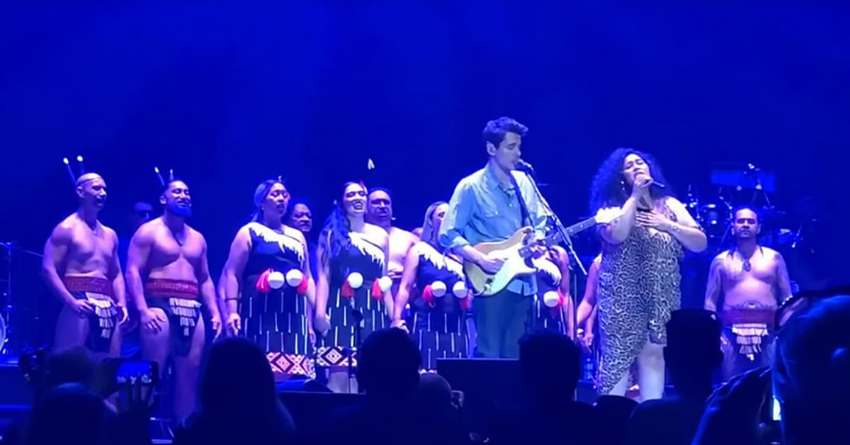 John Mayer singing "How Great Thou Art" at his Christchurch Show on Tour