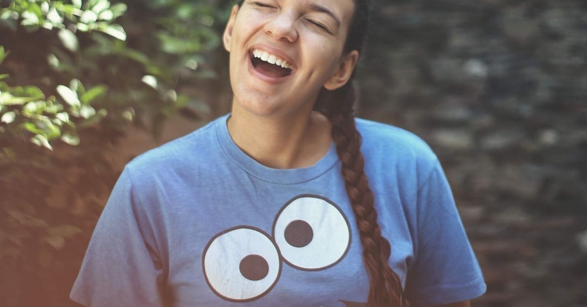 Girl with Cookie Monster t-shirt - unsplash